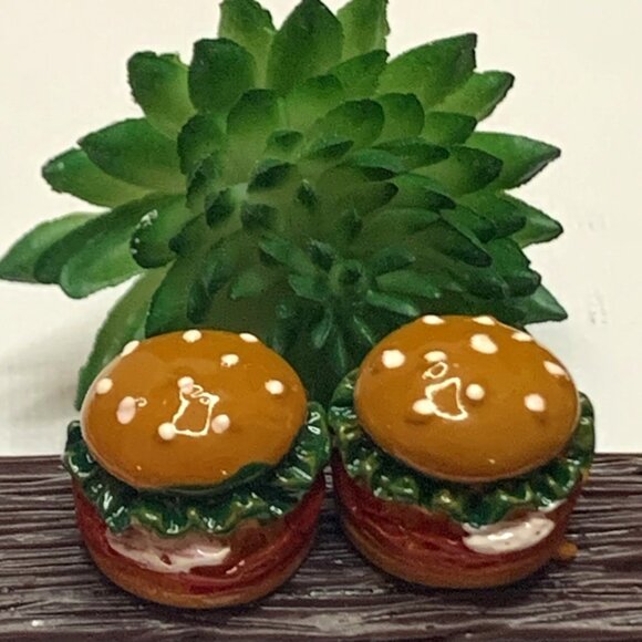 Hamburger Earring, Burger Earring, Gift Idea, Silly Earring, Funny Food Earring - Picture 1 of 5